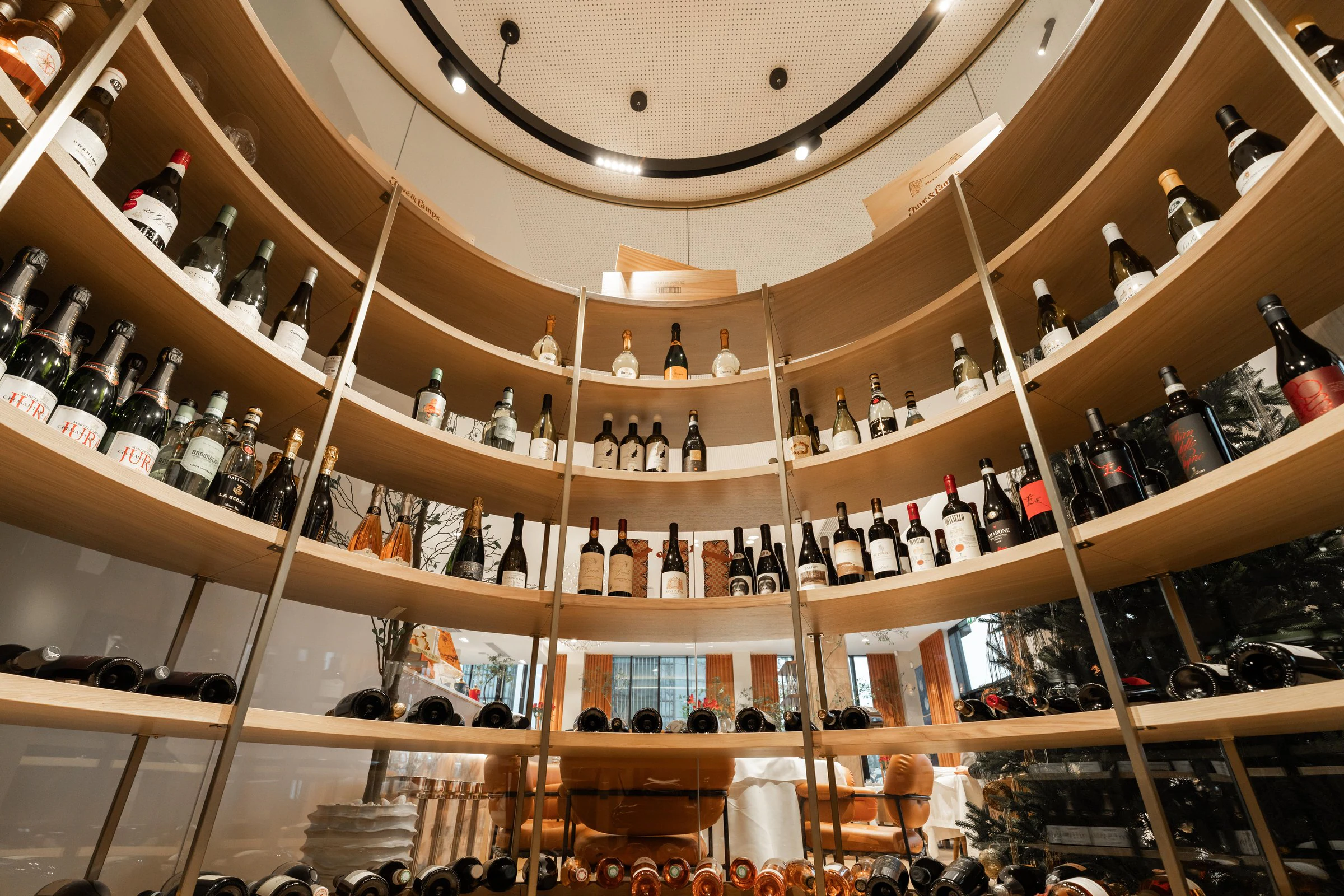 RIVA restaurant, Complete bespoke commercial interior — project image 2