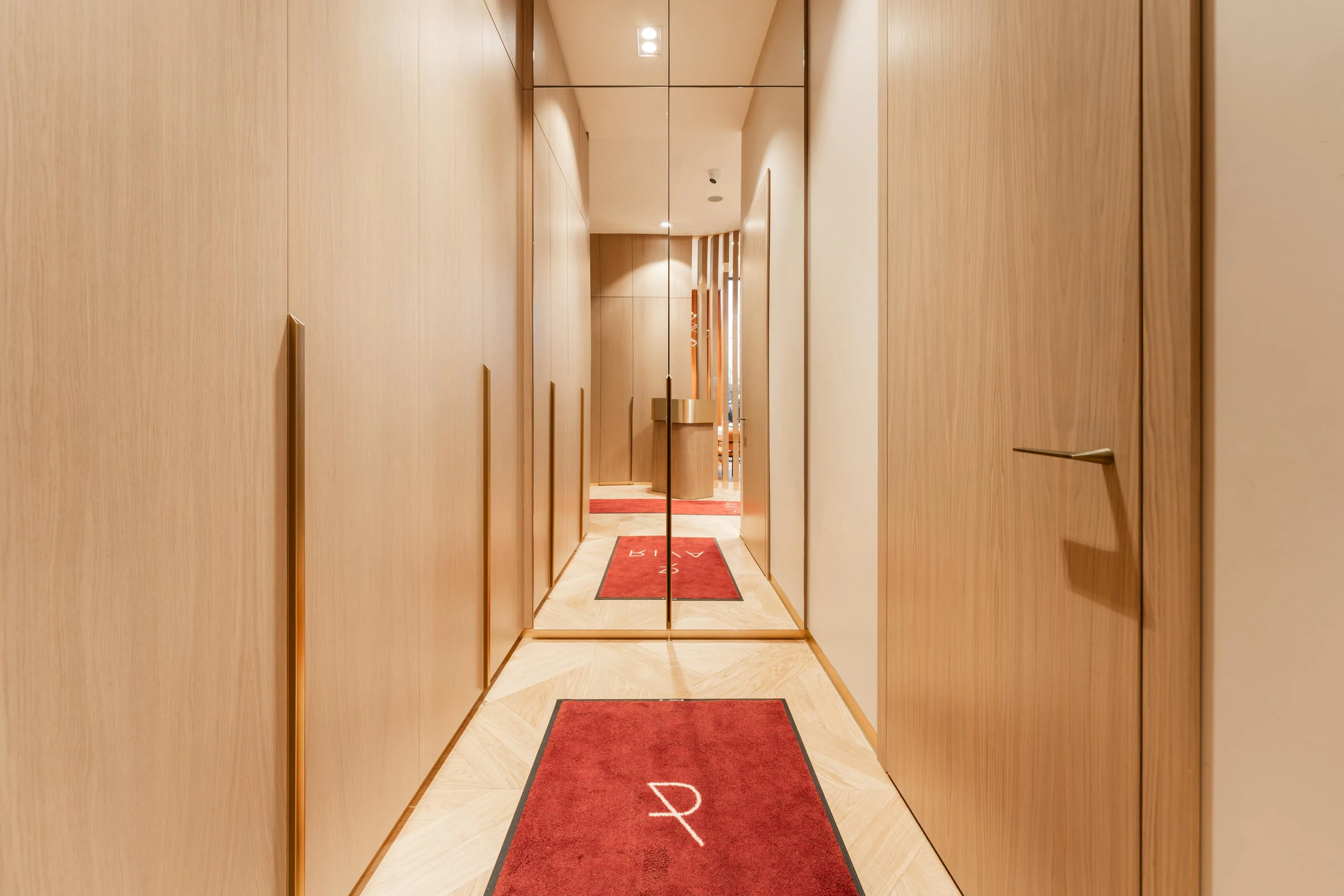 RIVA restaurant, Complete bespoke commercial interior