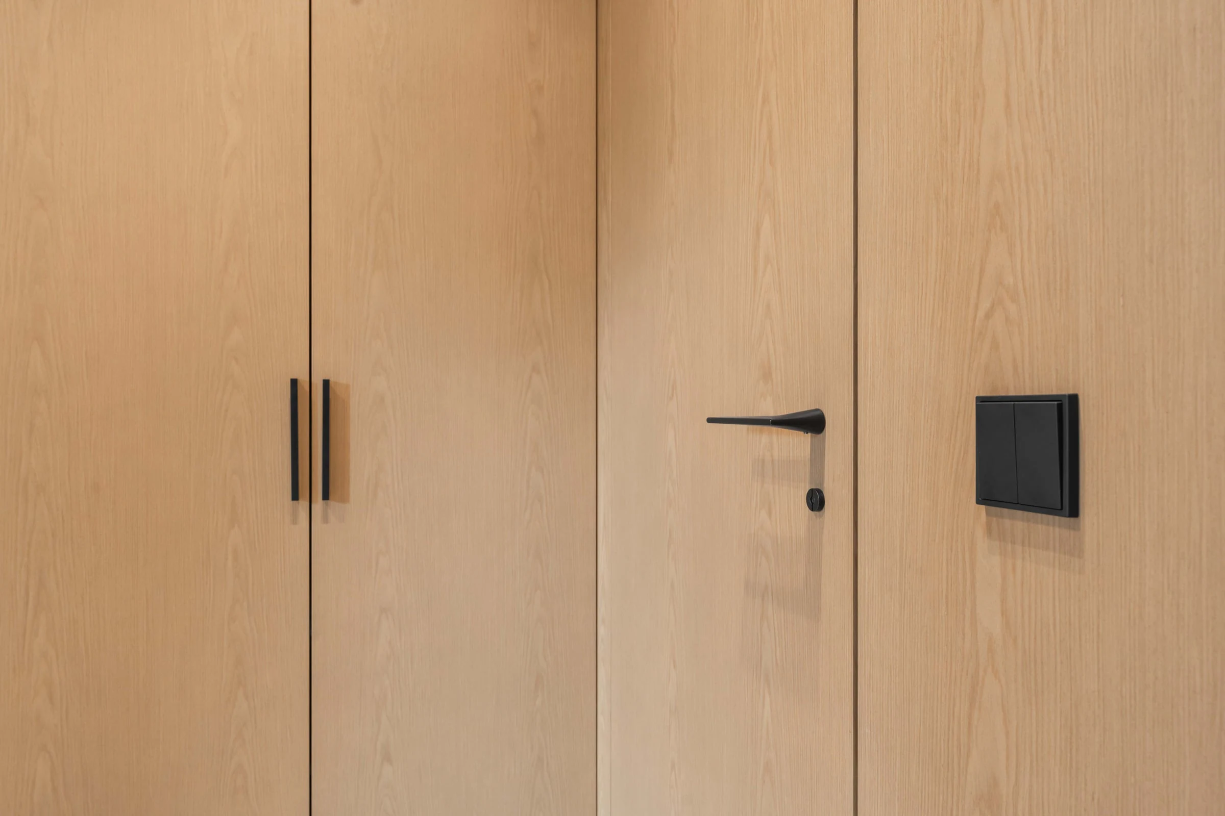 Bespoke Doors & Wall Panelling — bespoke interior detail